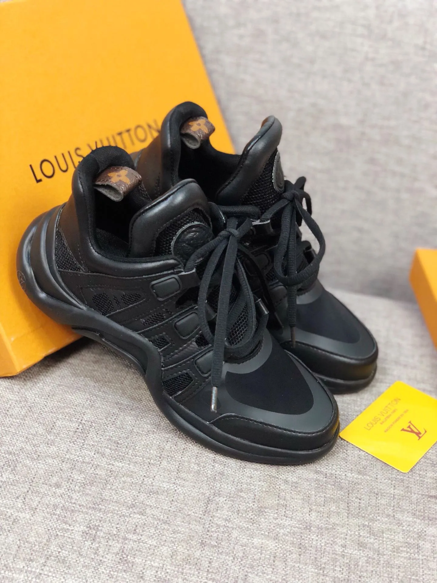 CE - LUV Archlight Full Black Sneaker
