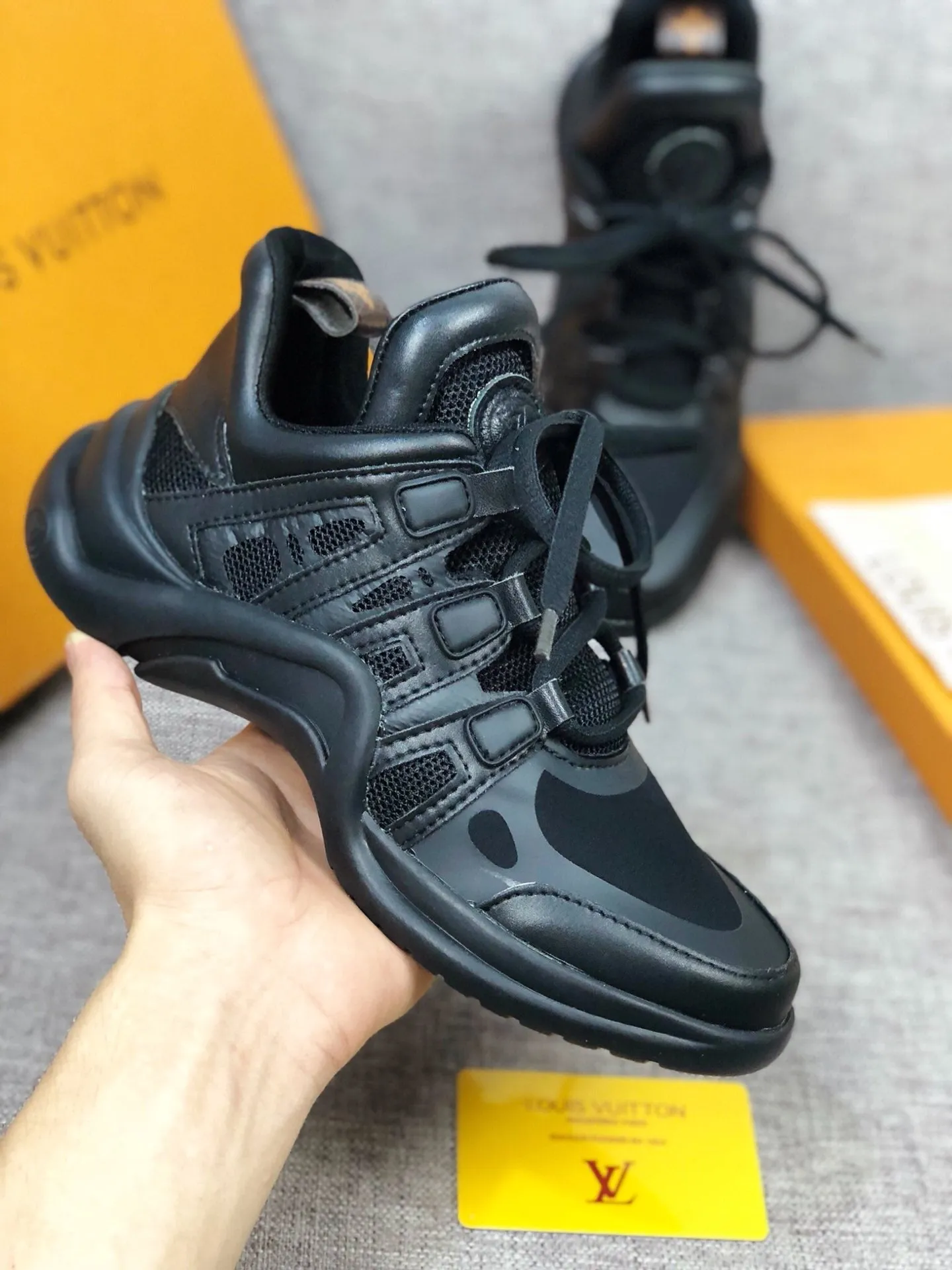 CE - LUV Archlight Full Black Sneaker