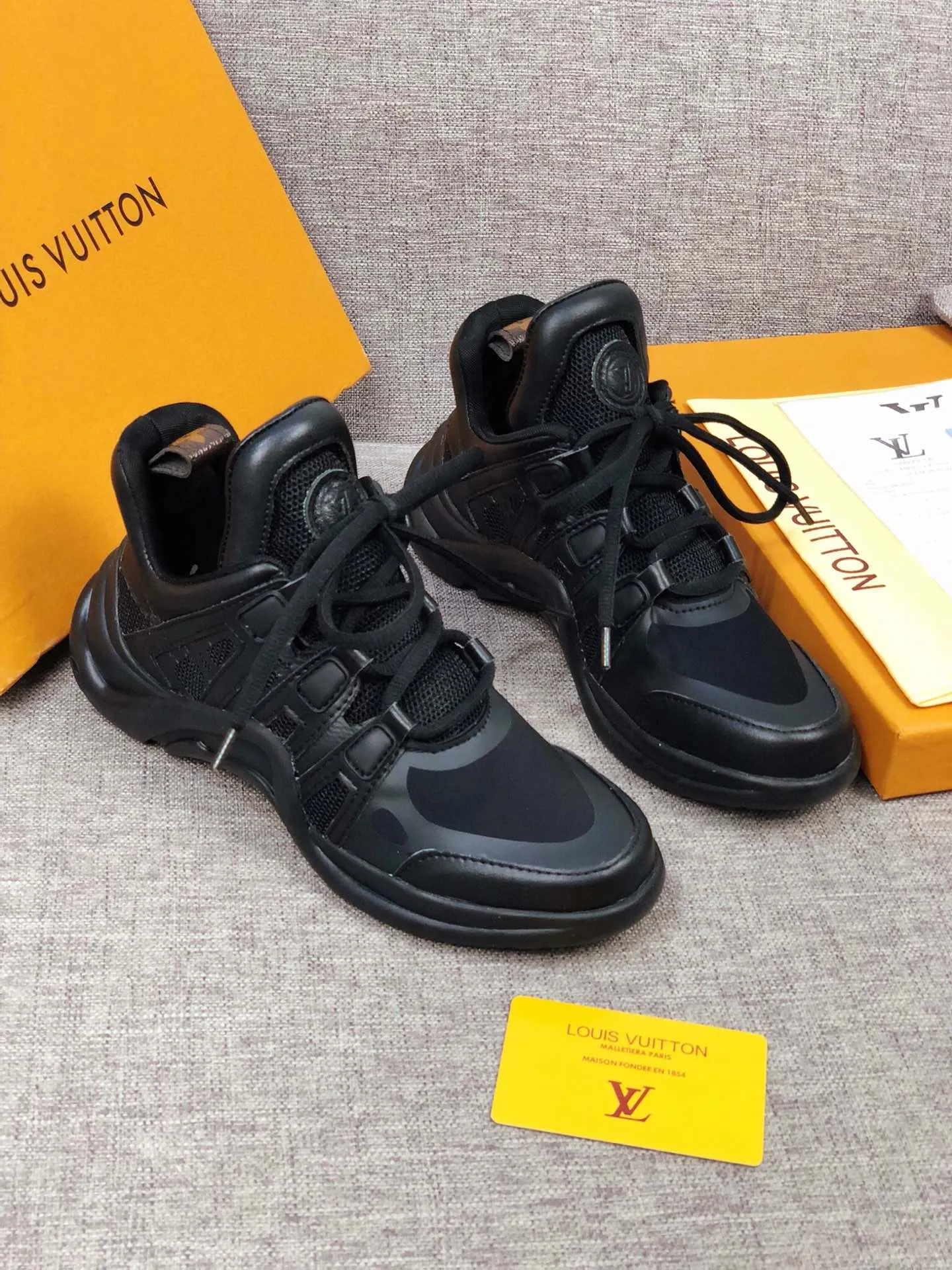 CE - LUV Archlight Full Black Sneaker