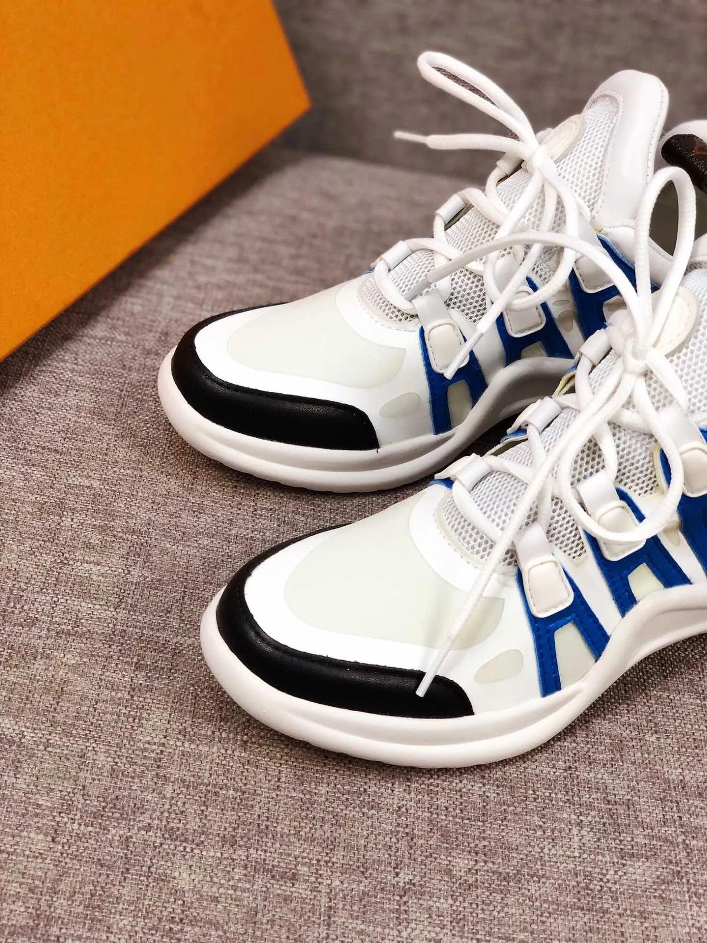 PT - LUV Archlight Blue White Black Sneaker