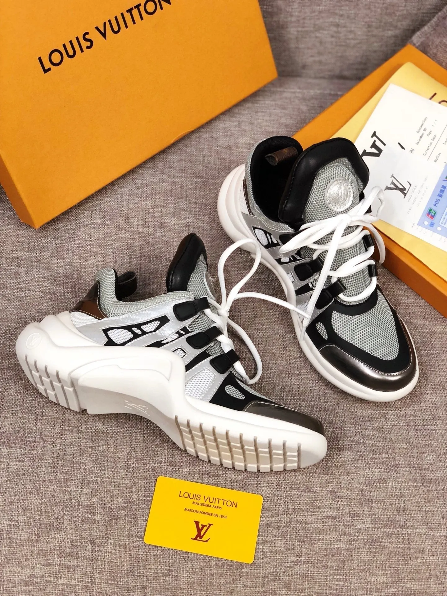 PT - LUV Archlight Brown Black Sneaker