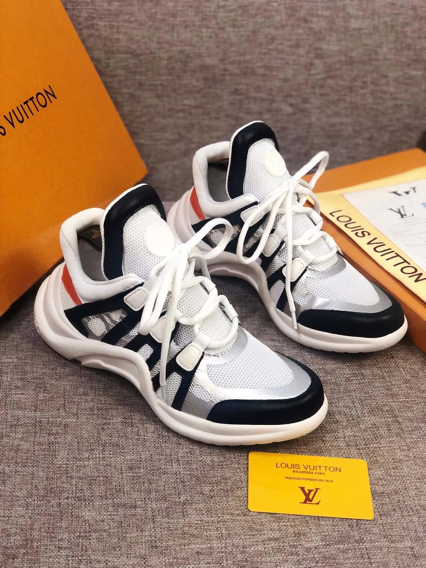 PT - LUV Archlight White Black Orange Sneaker